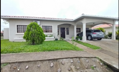 ¡OPORTUNIDAD! CASA EN Llano Marín, Paseo del Río, Precio de Remate