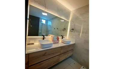 ALQUILO APARTAMENTO EN SAN FRANCISCO, 3 RECAMARAS, AMOBLADO, 185M2.