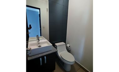 ALQUILO APARTAMENTO EN SAN FRANCISCO, 3 RECAMARAS, AMOBLADO, 185M2.