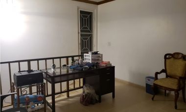 VENDO CASA-ALTOS DE PANAM-ALTO DE COUNTRY 3000