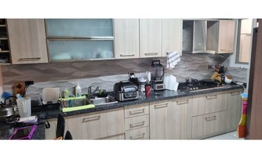 VENDO CASA QUINTA DE VERSALLES MODELO MARSELLA