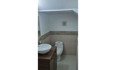 VENDO CASA QUINTA DE VERSALLES MODELO MARSELLA