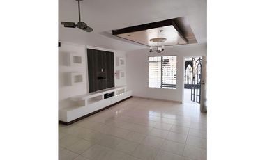 OPORTUNIDAD LIMITADA CASA EN DON BOSCO LA RIVIERA