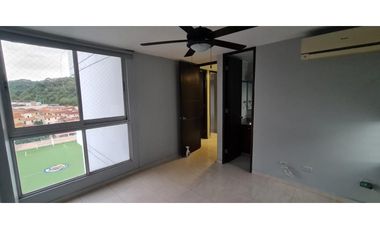 Apartamento en alquiler en PH Macgregor Point – Condado del Rey