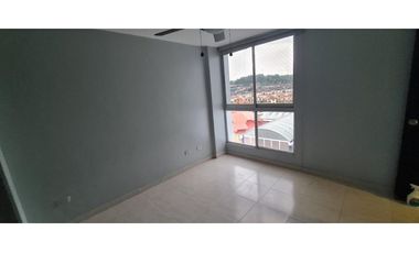 Apartamento en alquiler en PH Macgregor Point – Condado del Rey