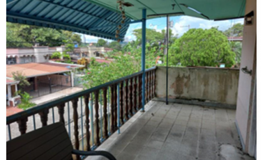 VENDO CASA EN ESQUINA URB. ALTO DE MIRAFLORES