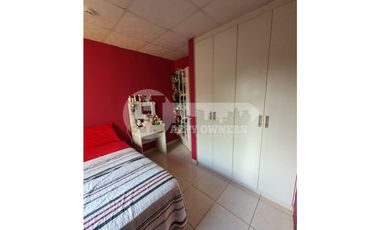 Venta de apartamento en PH Ambar, La florida Pedregal.