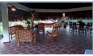 CASA EN VENTA O ALQUILER EN EL VALLE DE ANTÓN 1.8 HECTREAS