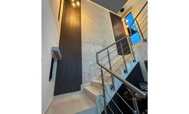 Residencia de esquina amueblada - Riverview - Costa Verde
