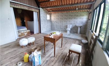 SE VENDE CASA DE DOS PISOS EN ALTOS DE CERRO AZUL.