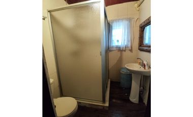 SE VENDE CASA DE DOS PISOS EN ALTOS DE CERRO AZUL.