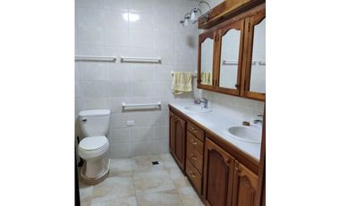 Se Vende Casa en Altos de Cerro Azul