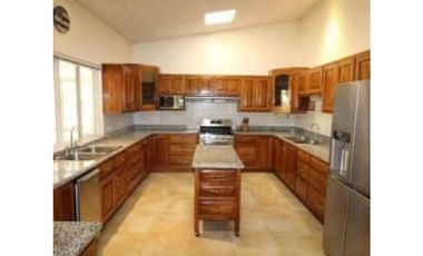 Se Vende Casa en Altos de Cerro Azul