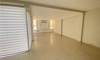 VENTA CASA RESERVAS VERSALLES (DV)