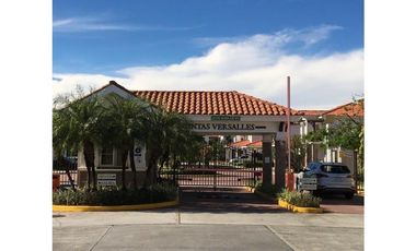 VENTA CASA RESERVAS VERSALLES (DV)