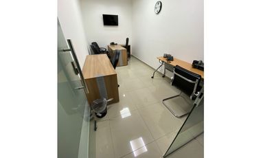 D5 - OFICINA PRIVADA