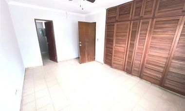 CASA EN VENTA 3 pisos  | ALTOS DE MIRAFLORES BETANIA