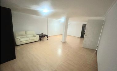 CASA EN VENTA 3 pisos  | ALTOS DE MIRAFLORES BETANIA