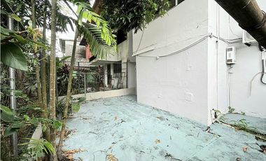 CASA EN VENTA 3 pisos  | ALTOS DE MIRAFLORES BETANIA