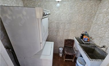Alquiler/Venta de Casa con piscina en Villas del golf, Chitré Herrera