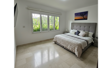 EN ALQUILER EXCLUSIVA VILLA AMUEBLADA EN TUCAN COUNTRY CLUB