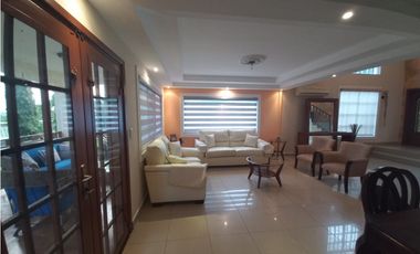 VENDO CASA -ALTOS DE PANAM-BOSQUE DE LOS CIBELES