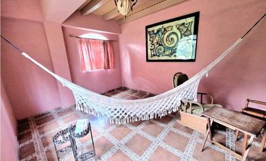 ALQUILO CASA GRANDE DE 2 PISOS EN CERRO AZUL