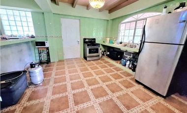 ALQUILO CASA GRANDE DE 2 PISOS EN CERRO AZUL