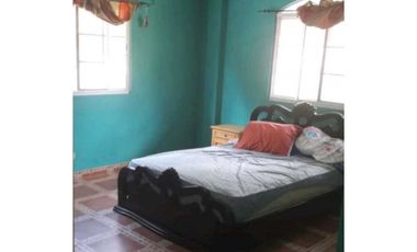 ALQUILO CASA GRANDE DE 2 PISOS EN CERRO AZUL