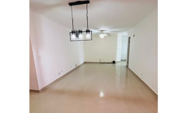 VENDO APARTAMENTO EN SAN FRANCISCO, 3 RECAMARAS, LINEA BLANCA, 164M2.