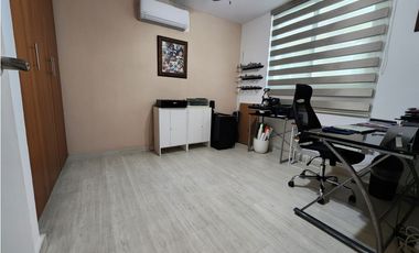 VENDO APARTAMENTO EN SAN FRANCISCO, 3 RECAMARAS, LINEA BLANCA, 164M2.