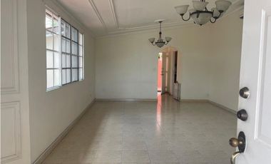 ALQUILER CASA BRISAS DEL GOLF