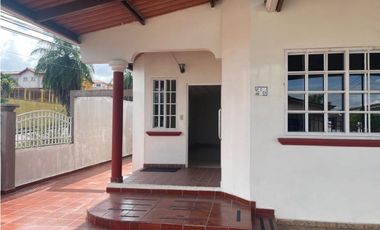 ALQUILER CASA BRISAS DEL GOLF