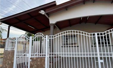 ALQUILER CASA BRISAS DEL GOLF