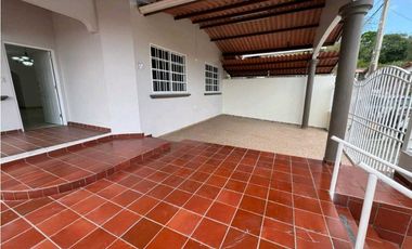 ALQUILER CASA BRISAS DEL GOLF