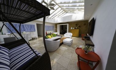 VENDO CASA EN PUNTA BARCO, SAN CARLOS, 6019M2 DE TERRENO, 7 RECAMARAS.