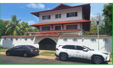 SE VENDE CASA EN ALBROOK, COD-CA