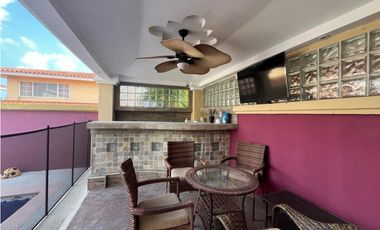 VENTA CASA BRISAS DEL GOLF PH VILLA ALTA