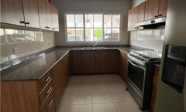 VENTA CASA BRISAS DEL GOLF PH VILLA ALTA