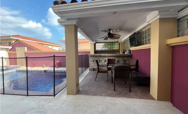 VENTA CASA BRISAS DEL GOLF PH VILLA ALTA