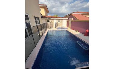 VENTA CASA BRISAS DEL GOLF PH VILLA ALTA