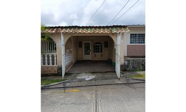 SE VENDE CASA VILLA ZAITA PRADERAS DEL ROCIO, COD-CA