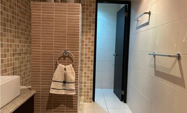 VENDO APARTAMENTO EN PLAYA BLANCA, 2 RECAMARAS, 131M2, BALCON AMPLIO.