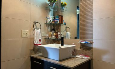 VENDO APARTAMENTO EN PLAYA BLANCA, 2 RECAMARAS, 131M2, BALCON AMPLIO.