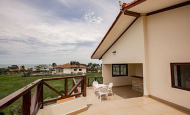 Venta de casa de playa en Andromeda, Pedasí
