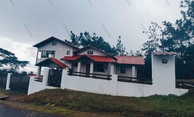 VENTA DE CASA EN ALTOS DE CERRO AZUL