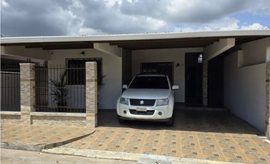 VENTA CASA CHANIS PH LOS LAURELES