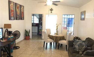 Se Vende Casa en Urbanización Brisas del Golf.
