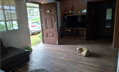 Venta de casa en Altos de Cerro Azul