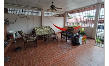 VENDO CASA EN San Antonio, Urbanizacion Camino Real